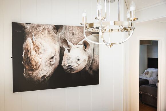 Kifaru Lodge - Folly Farm Holiday Park, Kilgetty