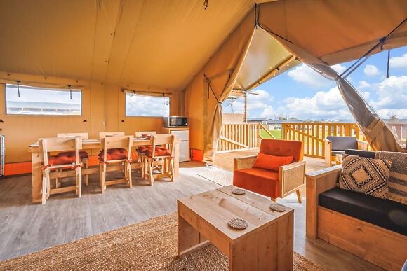 Twiga Tent - Folly Farm Holiday Park, Kilgetty