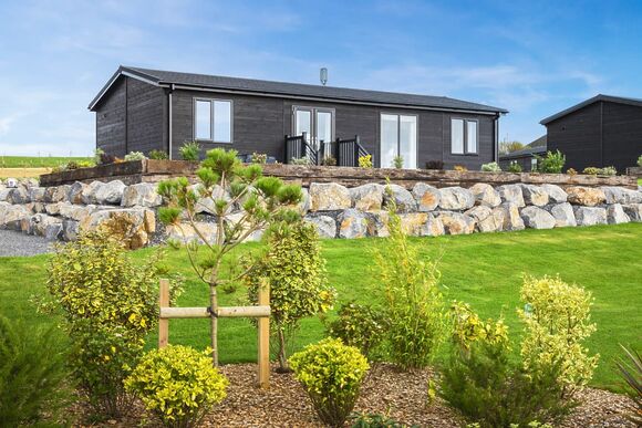 Balwen Lodge - Folly Farm Holiday Park, Kilgetty