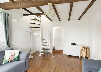 The Lookout Apartment