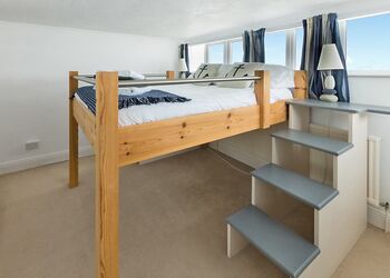 The Lookout Apartment 