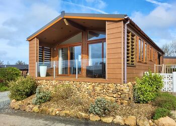 Premium Lodge 1 - Fishguard Bay Resort, Fishguard,