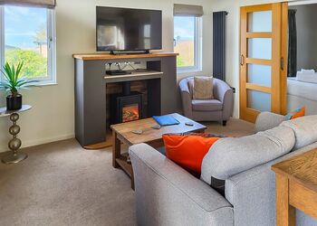 Premium Lodge 1 - Fishguard Bay Resort, Fishguard,
