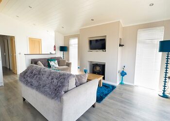Premium Lodge 2 Pet - Fishguard Bay Resort, Fishguard,
