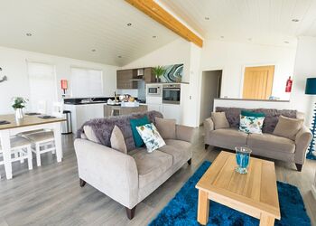 Premium Lodge 2 Pet - Fishguard Bay Resort, Fishguard,