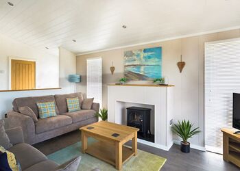 Superior Lodge 3 Pet - Fishguard Bay Resort, Fishguard,