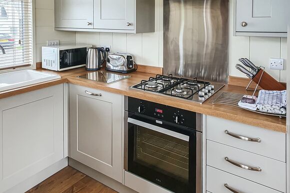 Bijou Lodge - Fishguard Bay Resort, Fishguard,