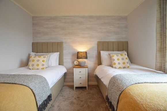 Premium Lodge 3 Pet - Fishguard Bay Resort, Fishguard,