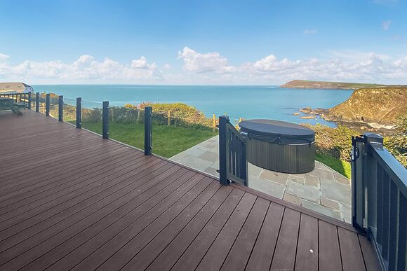 Superior Lodge 2 Pet - Fishguard Bay Resort, Fishguard,