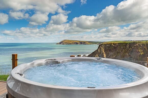 Superior Lodge 2 Pet - Fishguard Bay Resort, Fishguard,