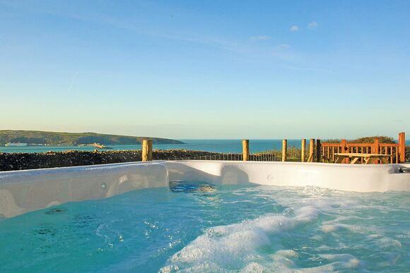 Superior Lodge 3 Pet - Fishguard Bay Resort, Fishguard,