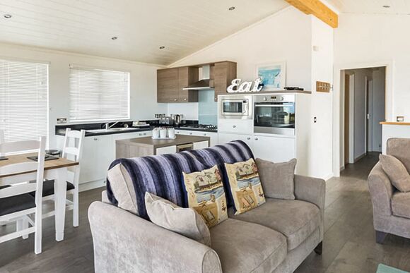 Superior Lodge 3 Pet - Fishguard Bay Resort, Fishguard,