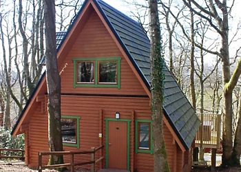 Luxury Woodland Lodge Hot Tub 4 