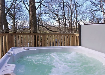 Luxury Woodland Lodge Hot Tub 4 