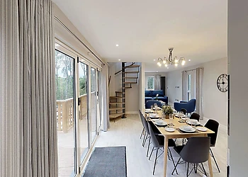 Signature Loft Hot Tub 8 