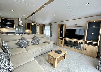 Superior Holiday Home Hot Tub 4 