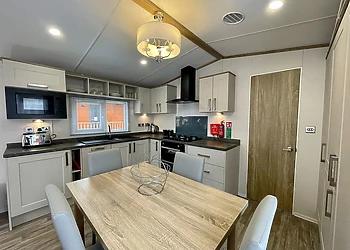 Superior Holiday Home Hot Tub 4 