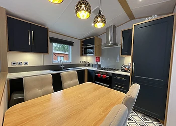 Superior Holiday Home Hot Tub 6 