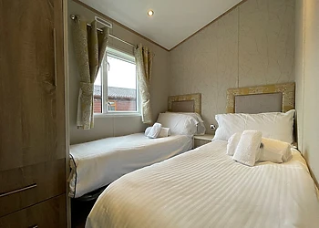 Superior Holiday Home Hot Tub 6 