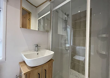 Superior Holiday Home Hot Tub 6 