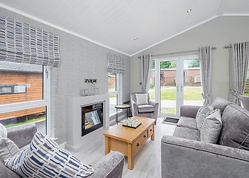 Superior Lodge Hot Tub 