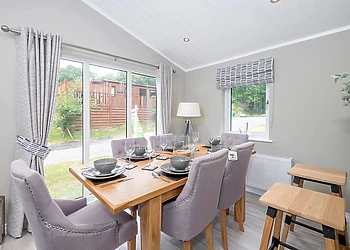 Superior Lodge Hot Tub 