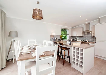 Superior Lodge Hot Tub 