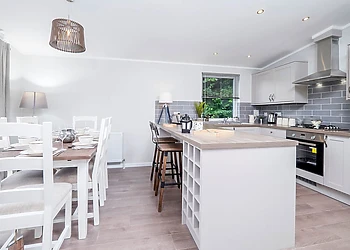 Superior Lodge Hot Tub 