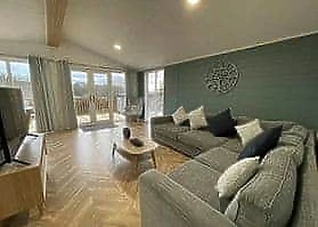 Superior Lodge Hot Tub 6 