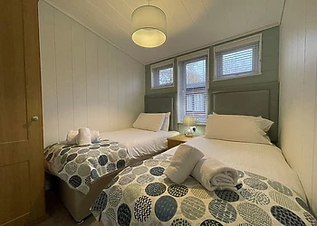 Superior Lodge Hot Tub 6 