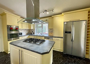 Classic Lodge Hot Tub 4 