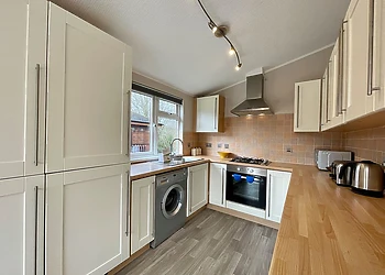 Classic Lodge Hot Tub 4 