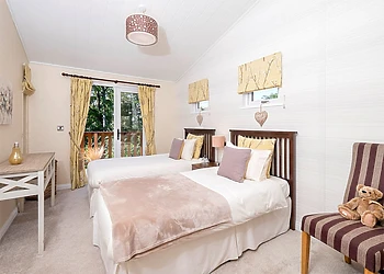 Superior Lodge Hot Tub 