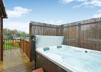 Comfort Lodge Hot Tub