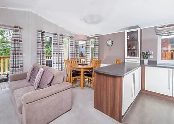 Comfort Lodge Hot Tub, Comfort Lodge 