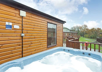 Comfort Holiday Home Hot Tub 4 
