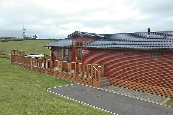 Luxury Lodge 8 Hot Tub 