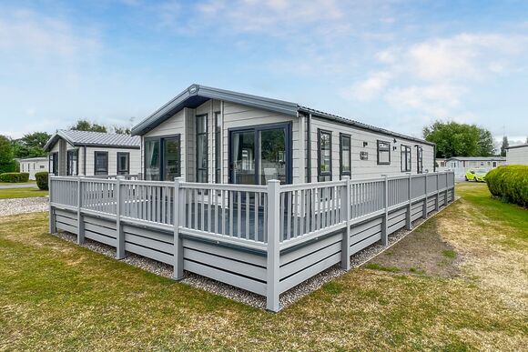 Abi Harrogate Lodge - Fir Trees, Chester