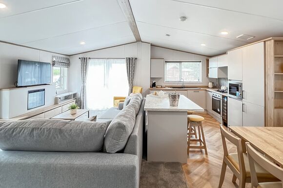 Atlas Oakwood Lodge - Fir Trees, Chester