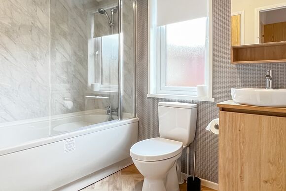 Atlas Oakwood Lodge - Fir Trees, Chester