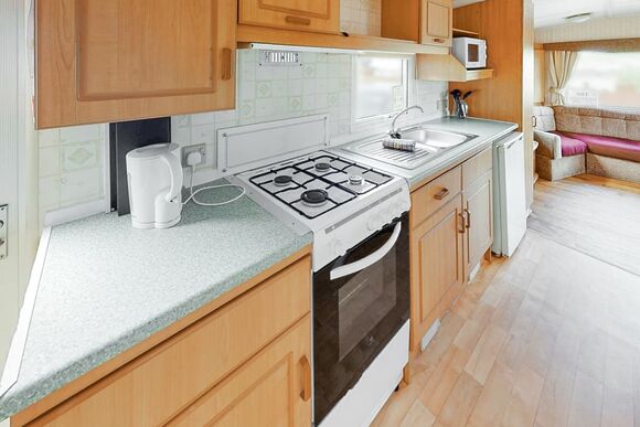 Bronze 3 Pet - Fishguard Holiday Park, Fishguard, Pembrokeshire