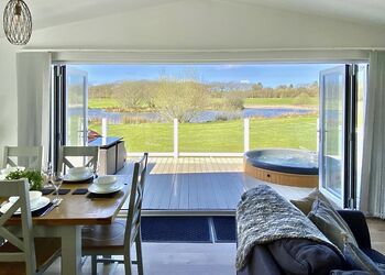 Hazel Lodge - Florence Springs Lakeside Lodges, St Florence, Tenby