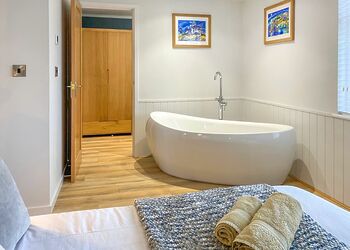 Beech Lodge - Florence Springs Lakeside Lodges, St Florence, Tenby