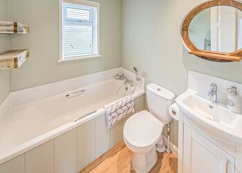 Foxglove Lodge - Florence Springs Lakeside Lodges, St Florence, Tenby