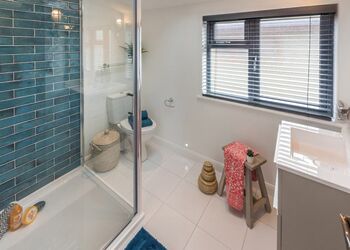 Juniper Lodge - Florence Springs Lakeside Lodges, St Florence, Tenby