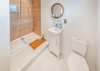 Chestnut Lodge - Florence Springs Lakeside Lodges, St Florence, Tenby