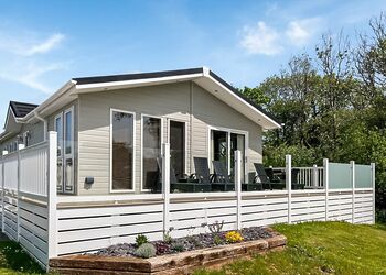 Daisy Lodge - Florence Springs Lakeside Lodges, St Florence, Tenby