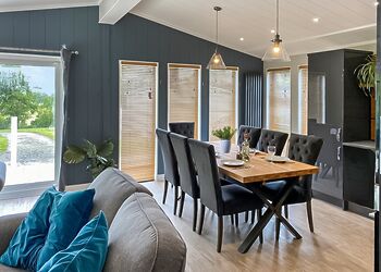 Daisy Lodge - Florence Springs Lakeside Lodges, St Florence, Tenby