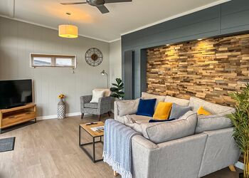 Adventure Lodge - Florence Springs Lakeside Lodges, St Florence, Tenby