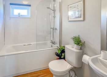 Monterey Lodge - Florence Springs Lakeside Lodges, St Florence, Tenby